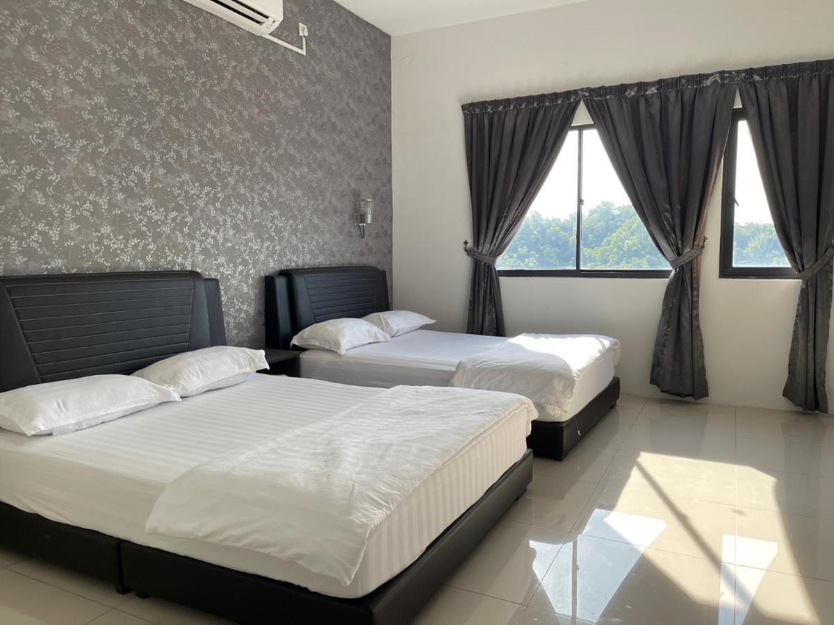 1000sqm 3 bedroom, 2 bathroom Apartamento in Batu Burok Kuala Terengganu Exterior foto