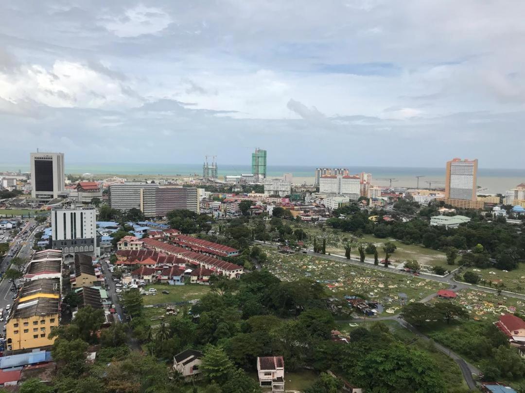1000sqm 3 bedroom, 2 bathroom Apartamento in Batu Burok Kuala Terengganu Exterior foto