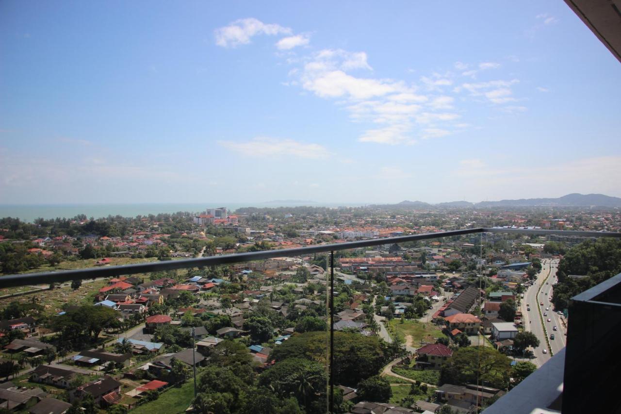 1000sqm 3 bedroom, 2 bathroom Apartamento in Batu Burok Kuala Terengganu Exterior foto