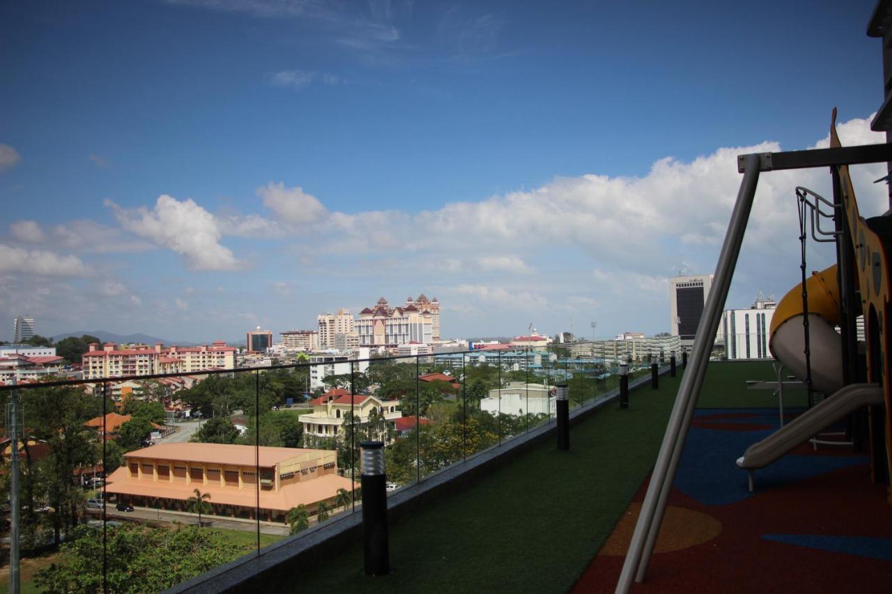 1000sqm 3 bedroom, 2 bathroom Apartamento in Batu Burok Kuala Terengganu Exterior foto