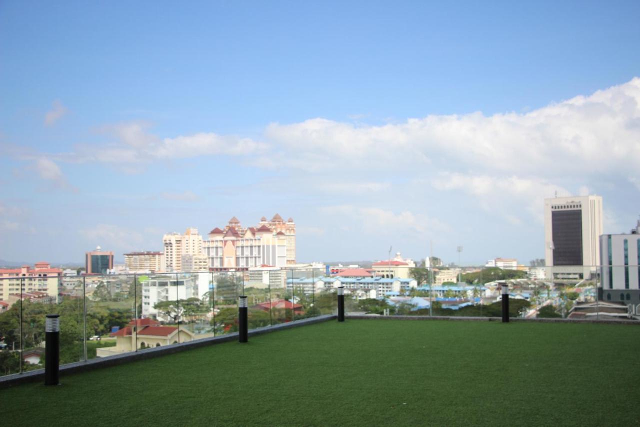 1000sqm 3 bedroom, 2 bathroom Apartamento in Batu Burok Kuala Terengganu Exterior foto