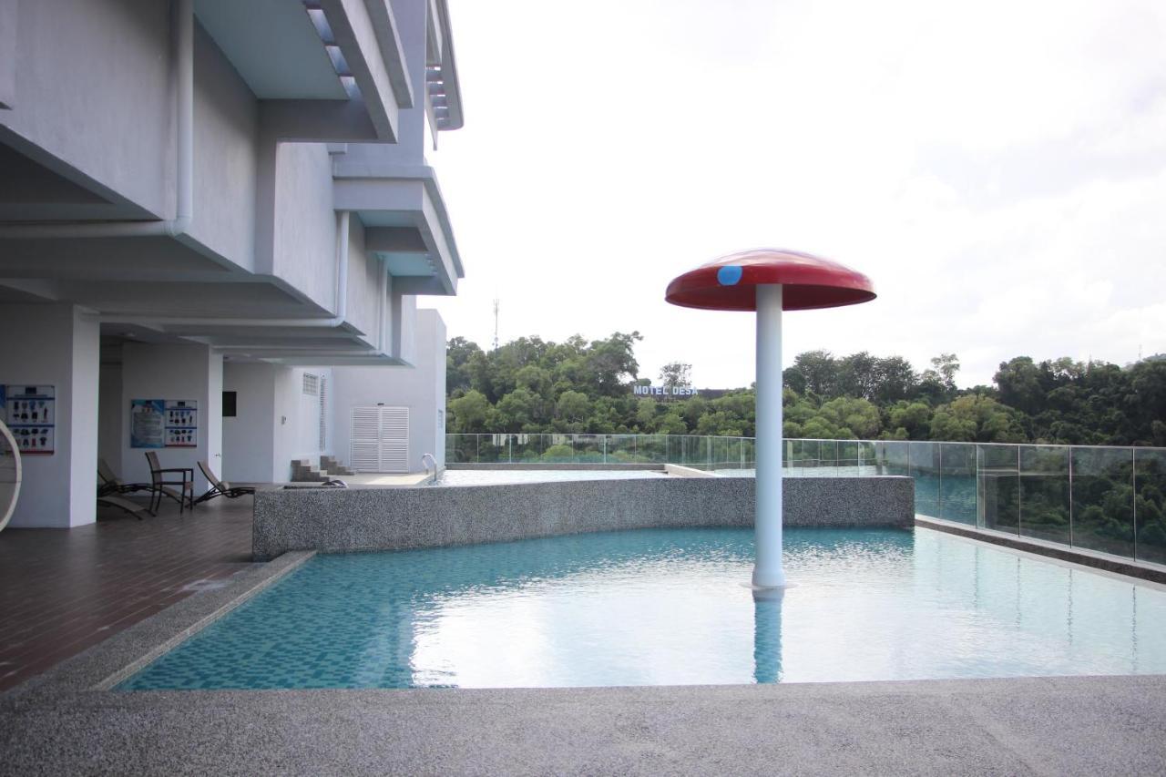 1000sqm 3 bedroom, 2 bathroom Apartamento in Batu Burok Kuala Terengganu Exterior foto