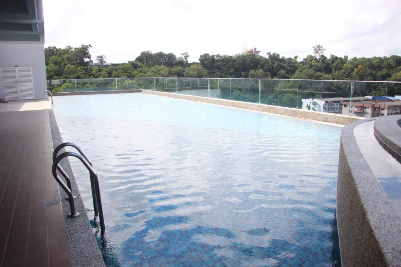 1000sqm 3 bedroom, 2 bathroom Apartamento in Batu Burok Kuala Terengganu Exterior foto
