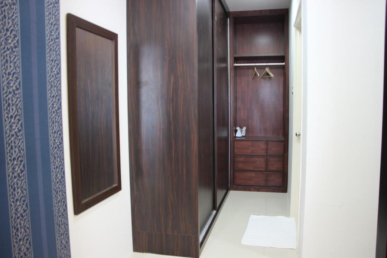 1000sqm 3 bedroom, 2 bathroom Apartamento in Batu Burok Kuala Terengganu Exterior foto