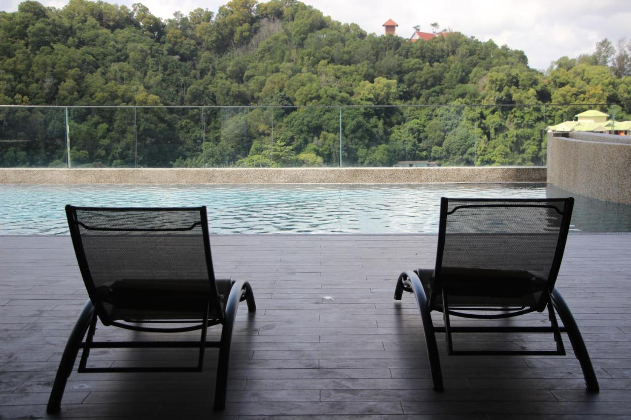 1000sqm 3 bedroom, 2 bathroom Apartamento in Batu Burok Kuala Terengganu Exterior foto