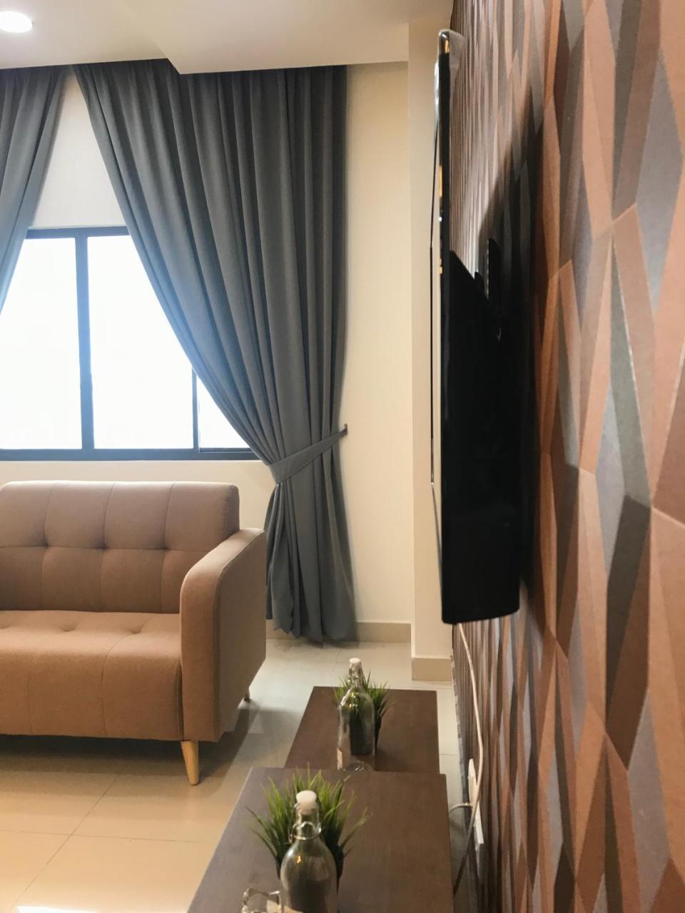 1000sqm 3 bedroom, 2 bathroom Apartamento in Batu Burok Kuala Terengganu Exterior foto