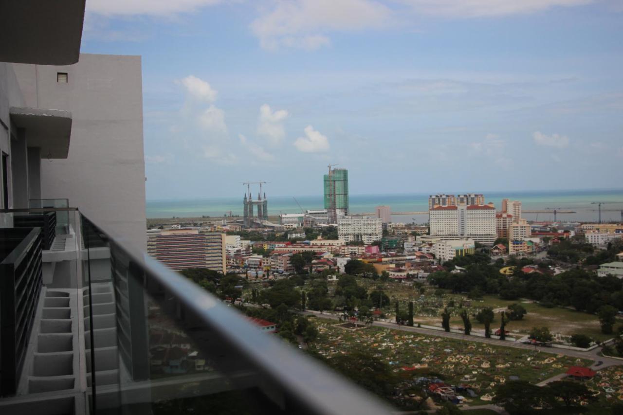 1000sqm 3 bedroom, 2 bathroom Apartamento in Batu Burok Kuala Terengganu Exterior foto