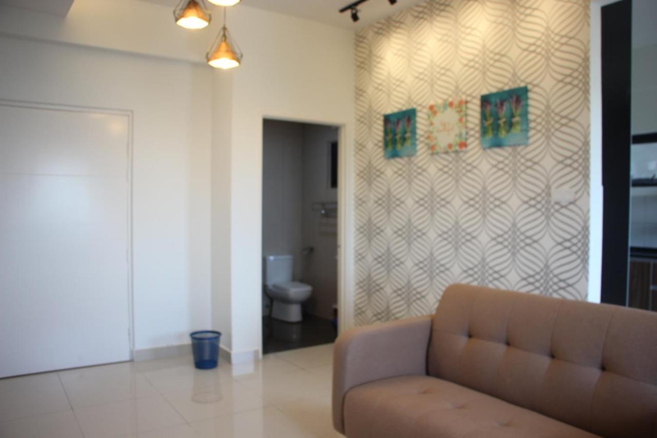 1000sqm 3 bedroom, 2 bathroom Apartamento in Batu Burok Kuala Terengganu Exterior foto