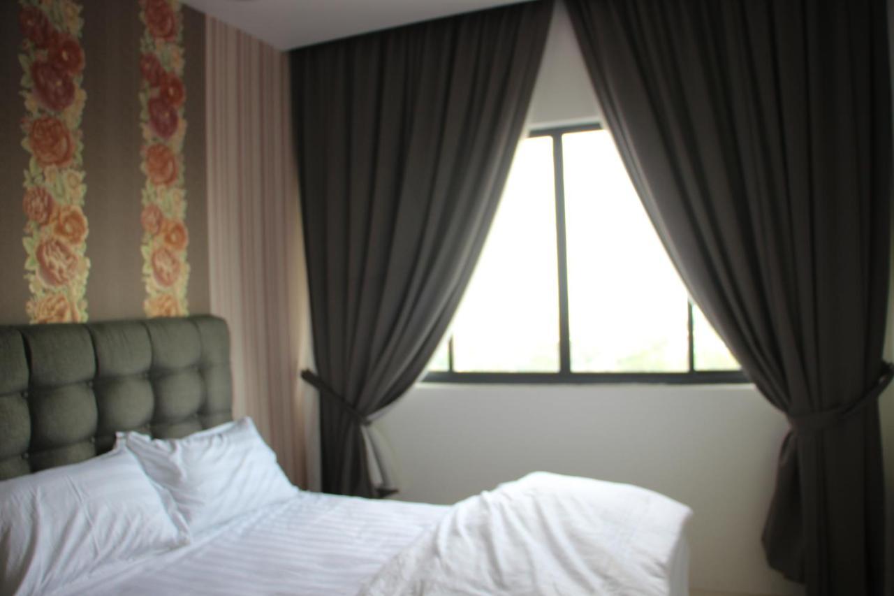 1000sqm 3 bedroom, 2 bathroom Apartamento in Batu Burok Kuala Terengganu Exterior foto