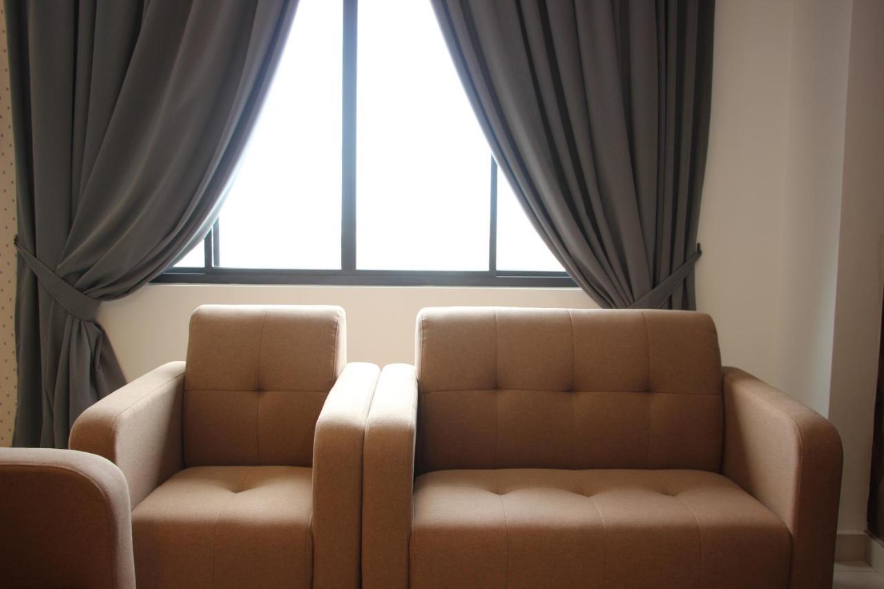 1000sqm 3 bedroom, 2 bathroom Apartamento in Batu Burok Kuala Terengganu Exterior foto