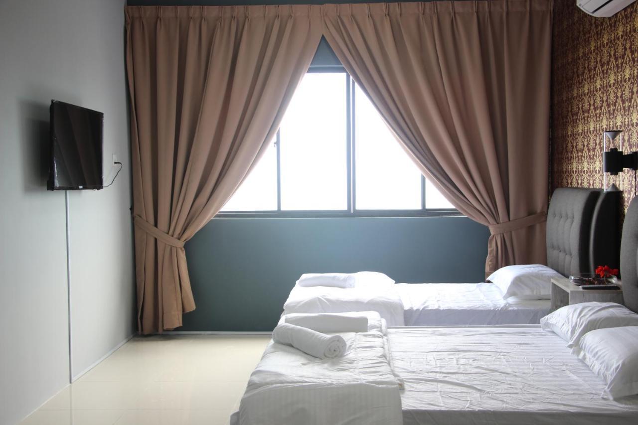 1000sqm 3 bedroom, 2 bathroom Apartamento in Batu Burok Kuala Terengganu Exterior foto