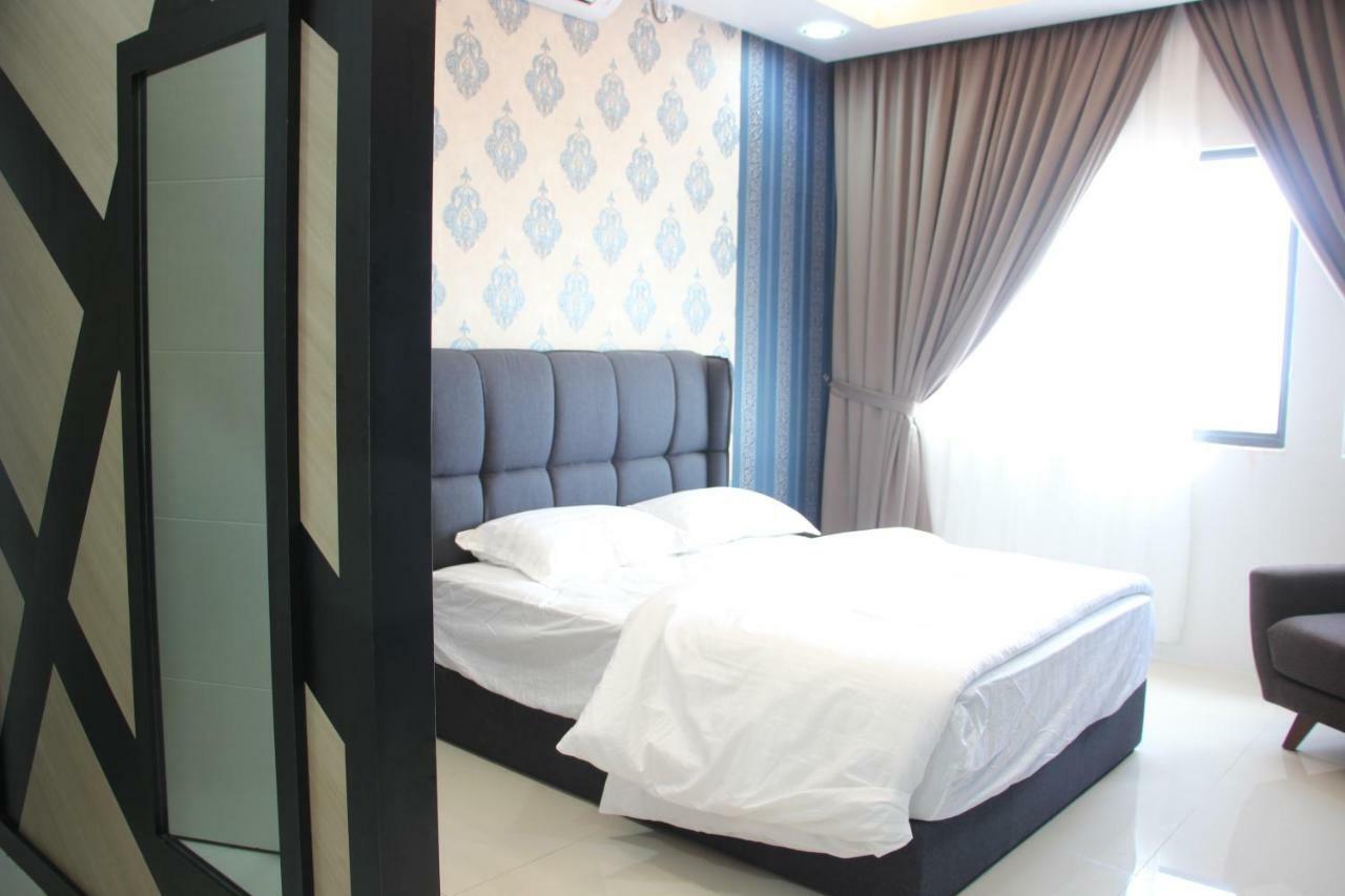 1000sqm 3 bedroom, 2 bathroom Apartamento in Batu Burok Kuala Terengganu Exterior foto