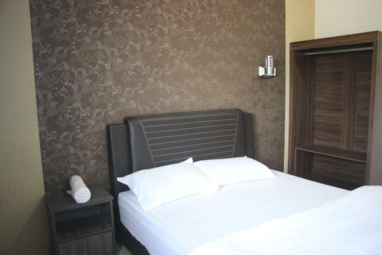 1000sqm 3 bedroom, 2 bathroom Apartamento in Batu Burok Kuala Terengganu Exterior foto