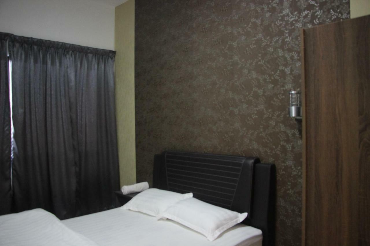 1000sqm 3 bedroom, 2 bathroom Apartamento in Batu Burok Kuala Terengganu Exterior foto
